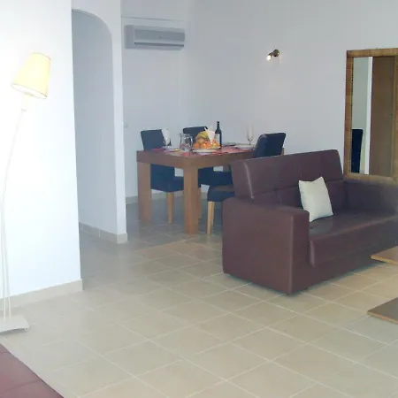 Charming With Shared Pool In - 60 M² *