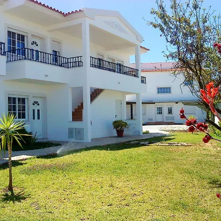 Apartment Charming With Shared Pool