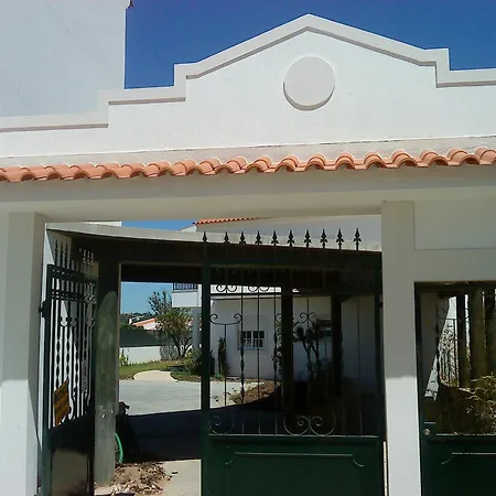 Charming With Shared Pool In - 60 M² * Albufeira
