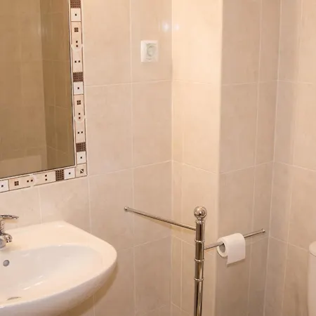 Charming With Shared Pool In - 60 M² Apartman