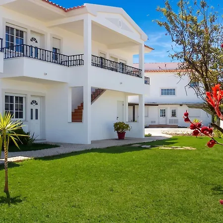 Charming With Shared Pool In - 60 M²