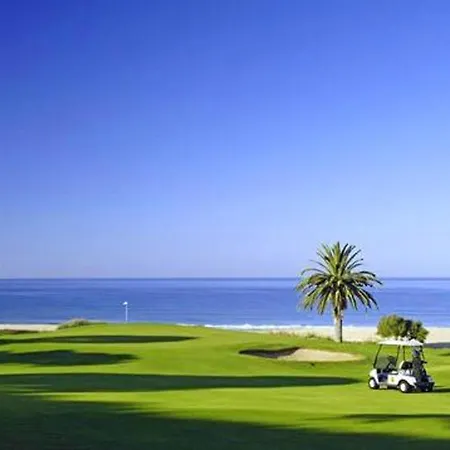 Charming With Shared Pool In - 60 M² Apartmán Albufeira